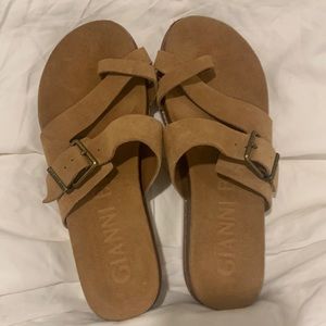 GianniBini buckle toe loop sandal tan suede size 7